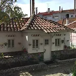 Sant Jordi Ostello *