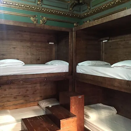 Sant Jordi Хостел Лиссабон