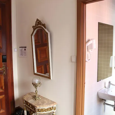Sant Jordi Hostel