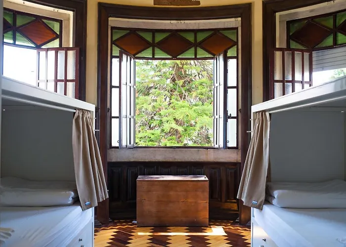 Sant Jordi Albergue *