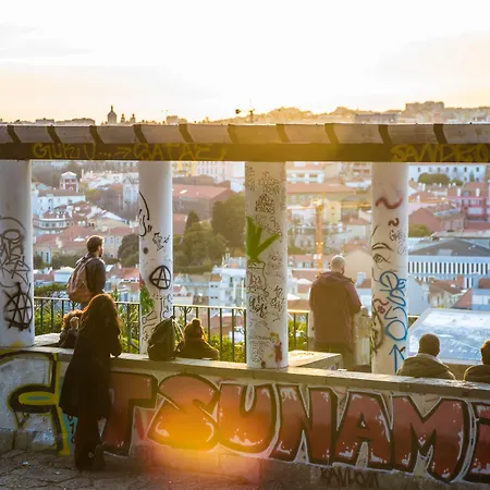 بيت شباب Sant Jordi