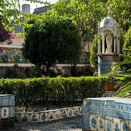 Sant Jordi بيت شباب *