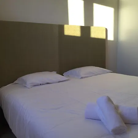 بيت شباب Sant Jordi